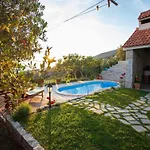 Casa de Férias Rustikale Oliveto By Interhome Makarska