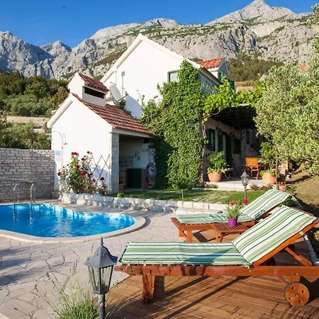 Rustikale Oliveto By Interhome Holiday home Makarska