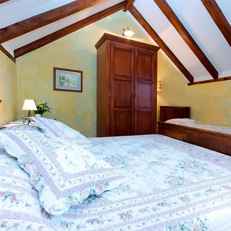 Nyaraló Rustikale Oliveto By Interhome