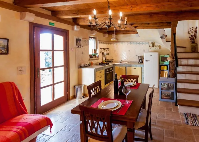 Rustikale Oliveto By Interhome