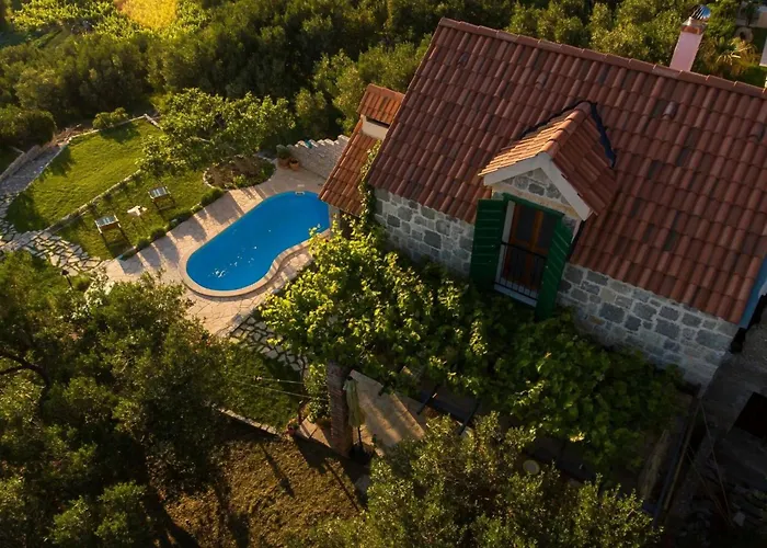 Rustikale Oliveto By Interhome Holiday home Makarska
